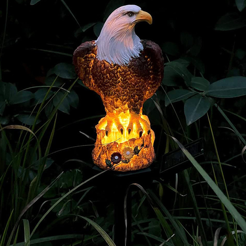 Smart Garden Ornaments - Solar Resin Eagle Lawn Lamp, Outdoor